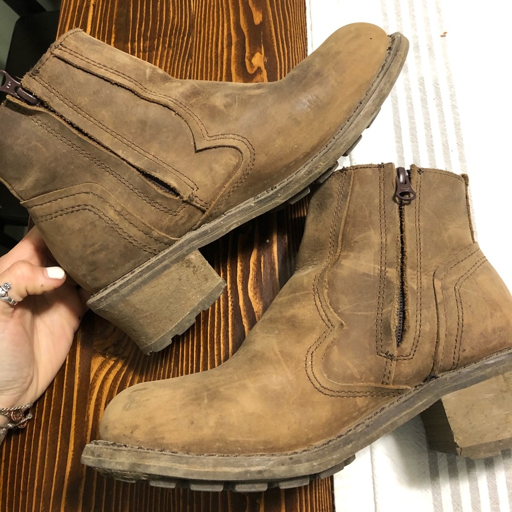 Caterpillar leather work boots